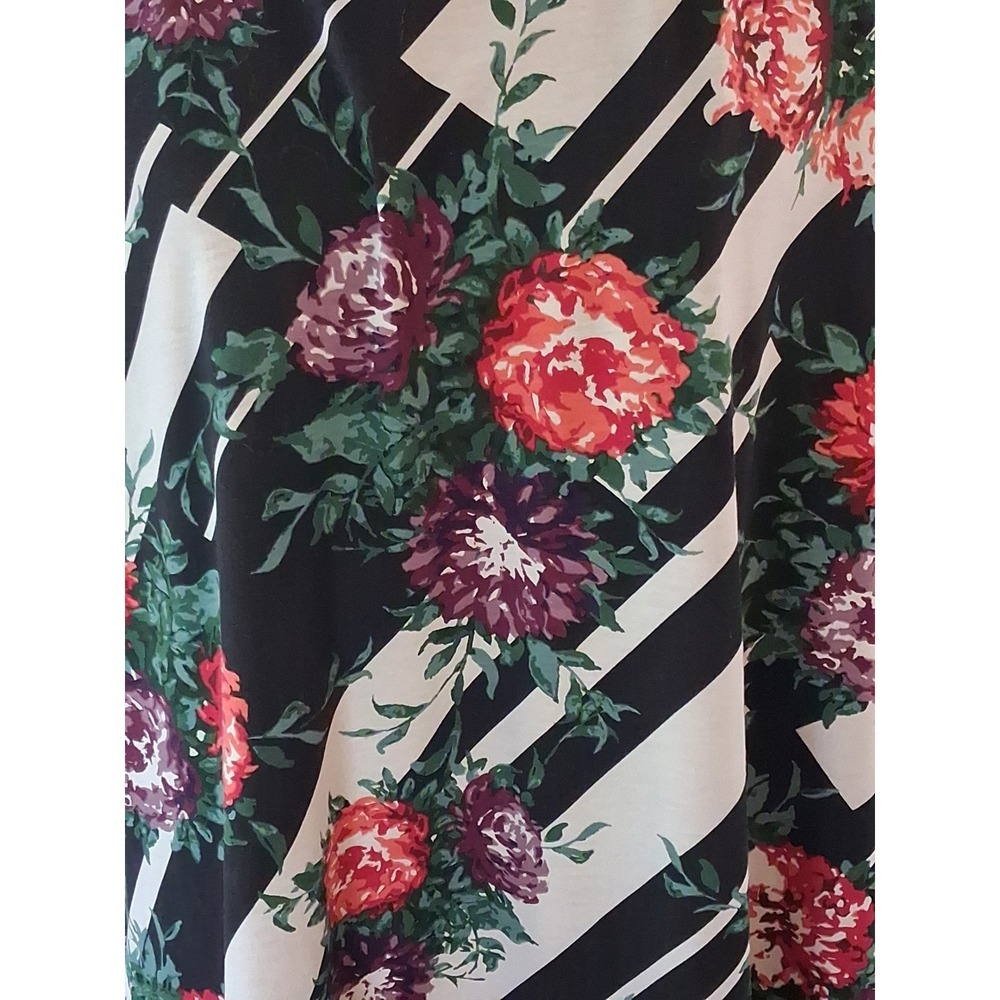 LuLaRoe JESSIE Swing Dress Black & White Flower Short Sleeve Women Size 2XL #005 - Picture 4 of 6